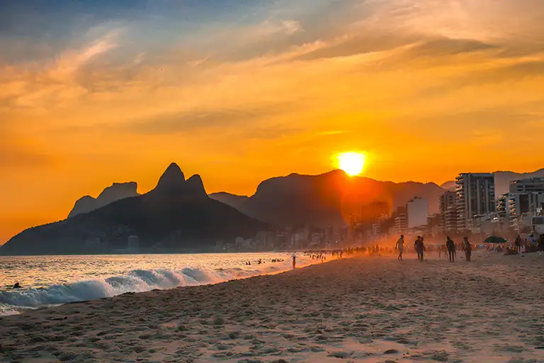 Copacabana et Ipanema : les plages mythiques de Rio